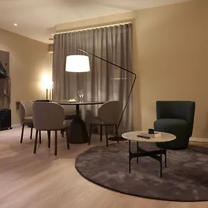 Hotel apartamentowy - Franklinstrasse